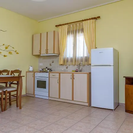Leonidas Xinovrisi Exterior photo